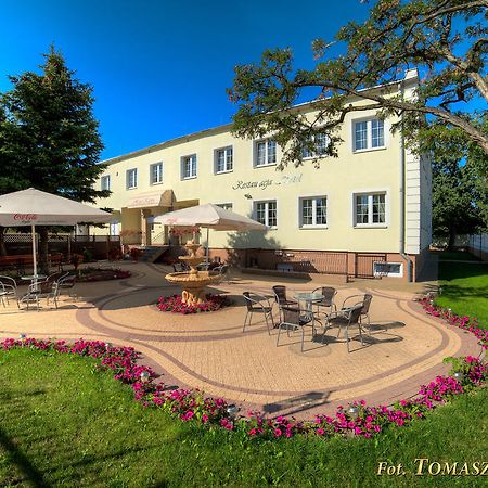 Hotel Kaprys Świdnik Екстериор снимка
