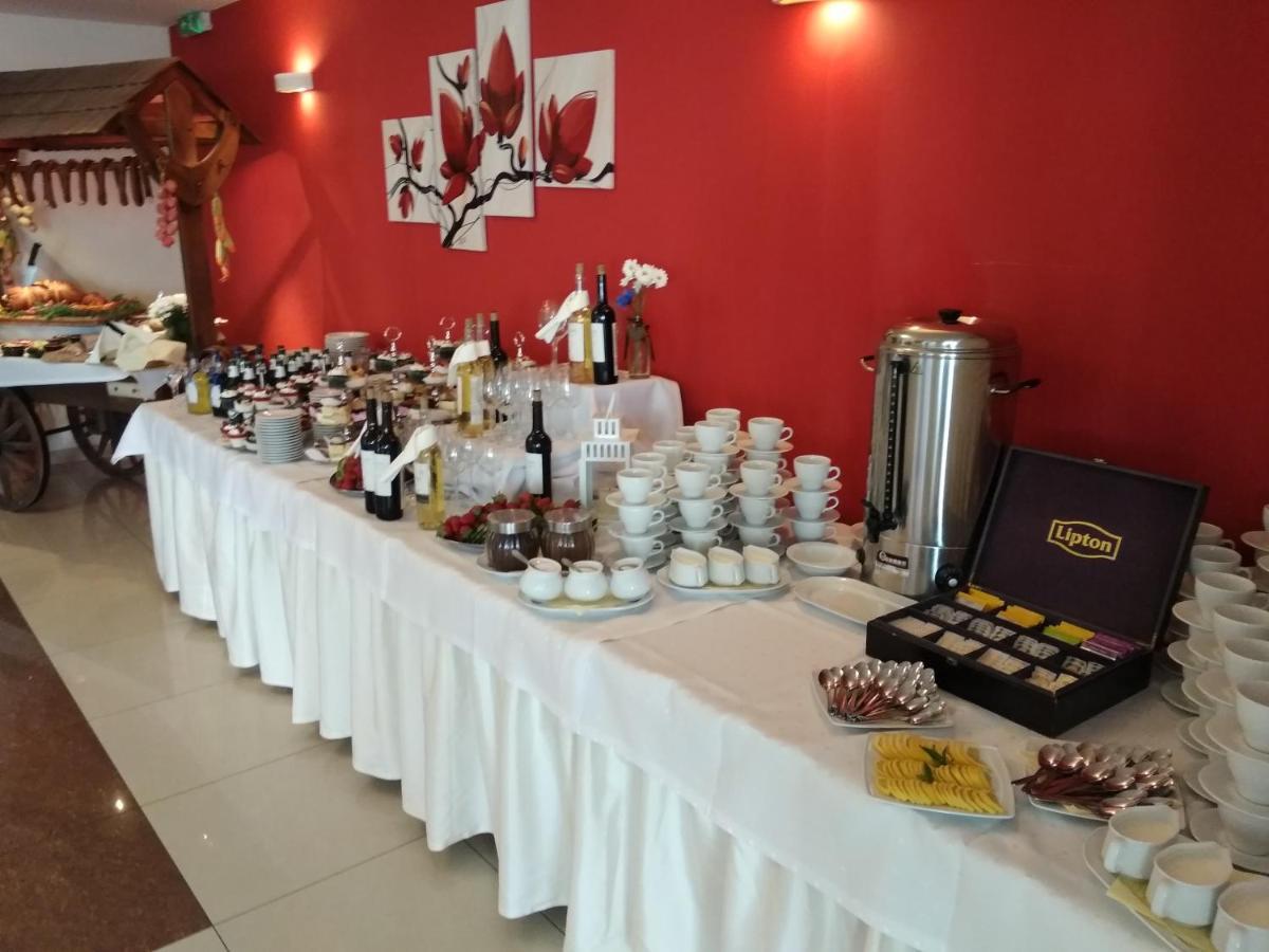 Hotel Kaprys Świdnik Екстериор снимка